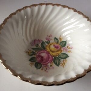 Vintage Floral Serving Bowl Royal China Scalloped Edges 22k Gold Rim Large